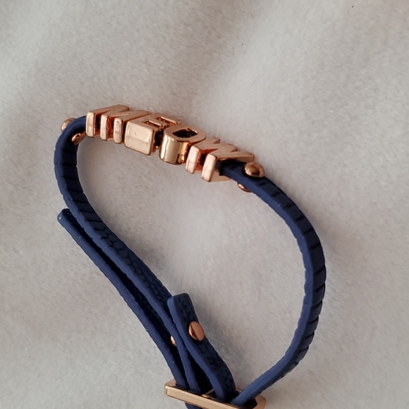 BCBG bracelet bundle NWOT - Picture 9 of 10